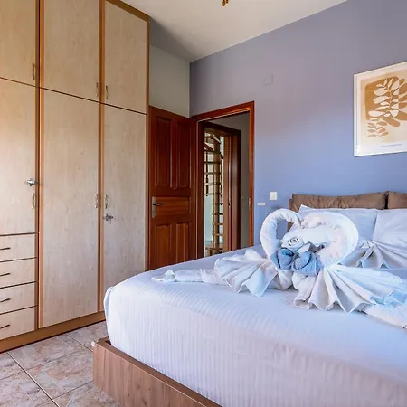 Giomani Villa-private Pool-walk To The Sea