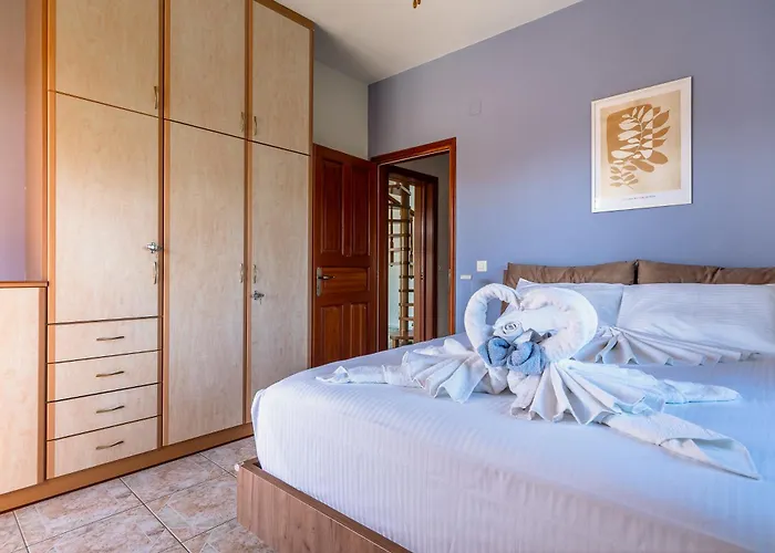 Giomani Villa-private Pool-walk To The Sea